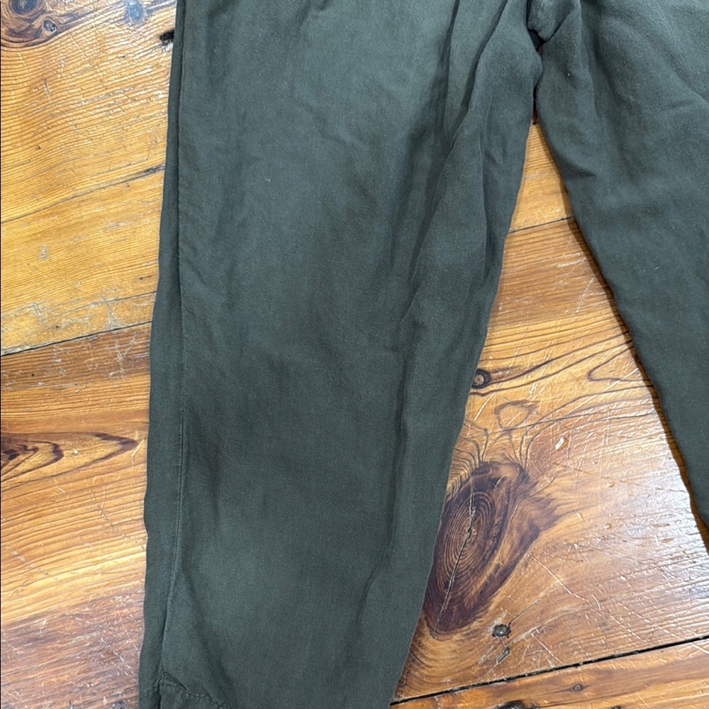 H & M Dark Green Linen Blend Elastic Waistband Lightweight Pants Size Medium - Picture 12 of 13